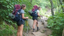 smokymountainguides.com-backpacking_participants smokymountainguides.com-backpacking_participants