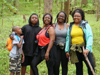 smokymountainguides.com-guided_hiking_participants_with_diversity