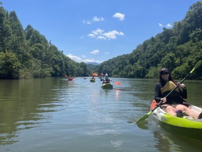 smoky-mountains-guided-kayak-group-tour smoky-mountains-guided-kayak-group-tour